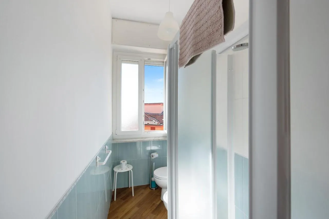 Bilocale Corosu Con 2 Balconi Apartment Varazze