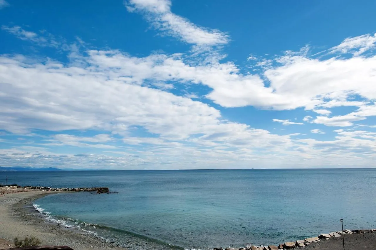 Bilocale Corosu Con 2 Balconi Apartment Varazze