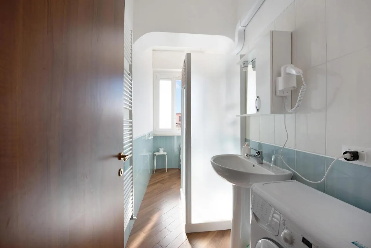 Bilocale Corosu Con 2 Balconi Apartment Varazze